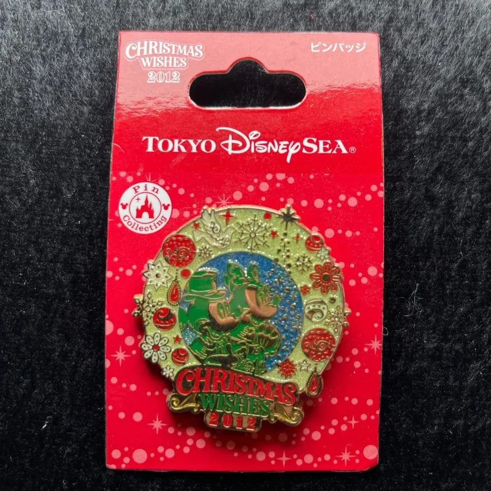 Tokyo Disney Sea Christmas‎ Wishes 2012 Dickens Minnie Mickey Pin